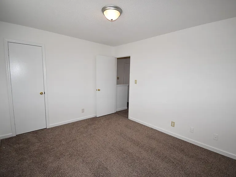 Tower Dr - 3264 — Photo 29