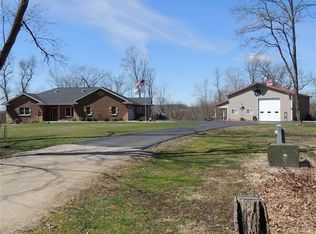 1689 N Cross Rd, Galena, IL 61036