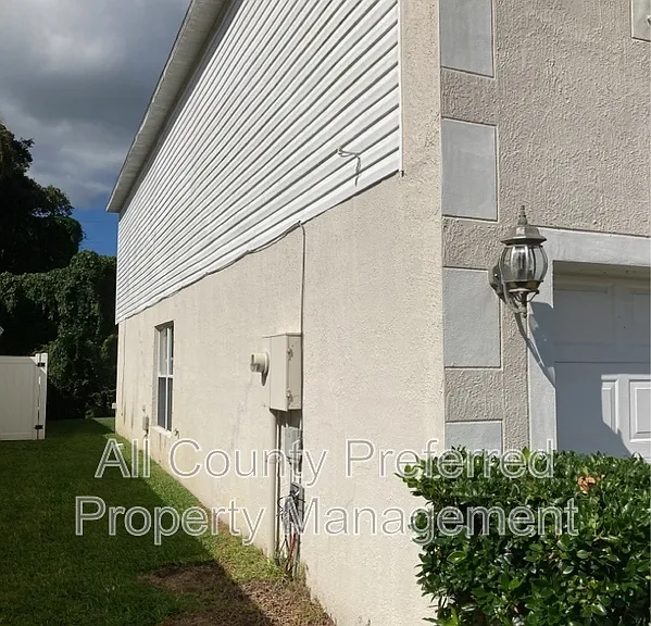 1149 Macon Dr — Photo 3