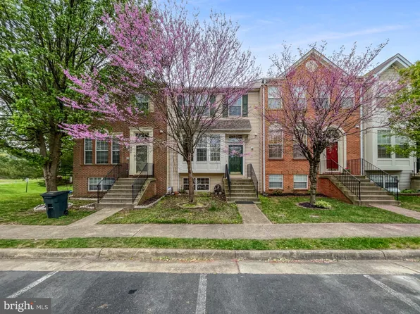 8298 Humphrey Ln, Manassas, VA 20109