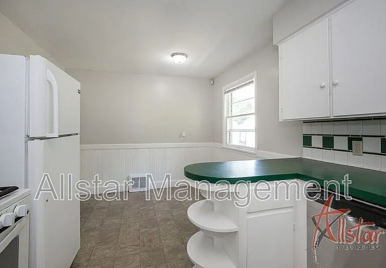 1617 Osage Ave — Photo 13