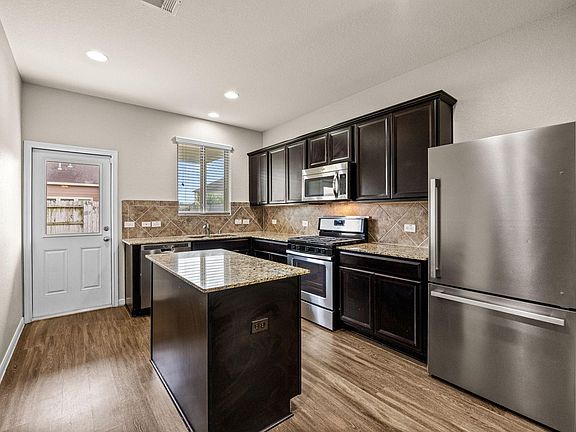 3rd image of 19615 Blue Pine Cir