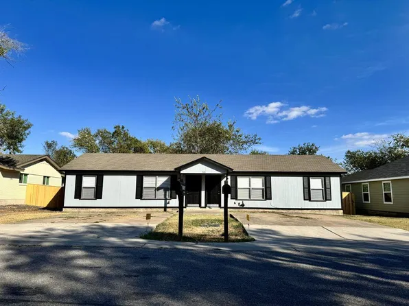 306 Edmond St #A & B, Taylor, TX 76574
