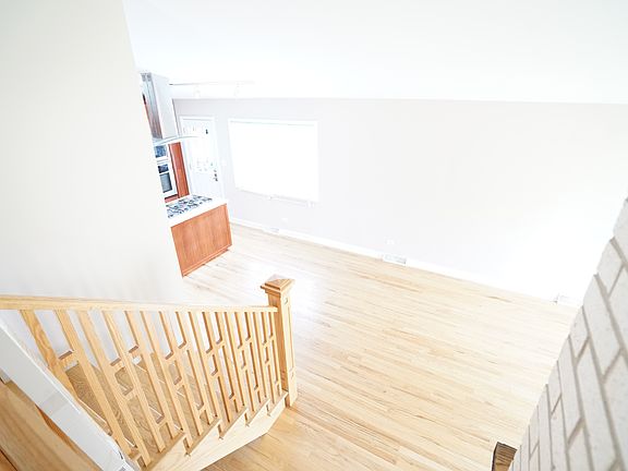 5th image of 29 E Vermont St