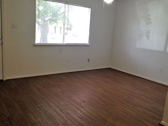 3rd image of 311B Sterling Dr