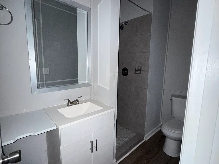 322 S Liberty St — Photo 5