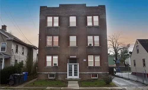 63 Glendale Ave Photo 1