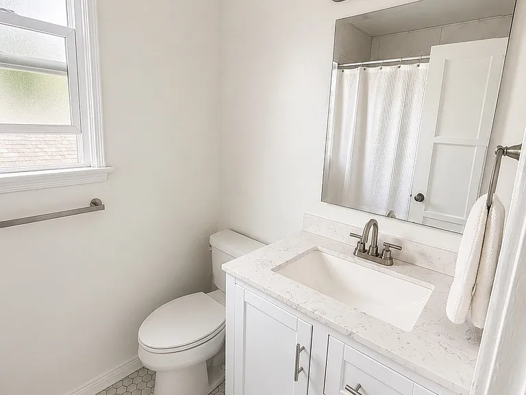 614 Westminster Ave #1 — Photo 8
