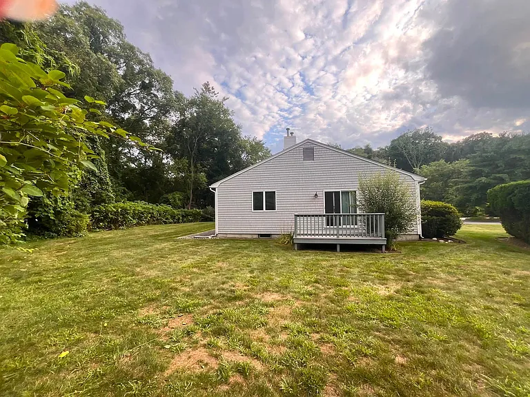400 Commonwealth Ave #9 — Photo 13
