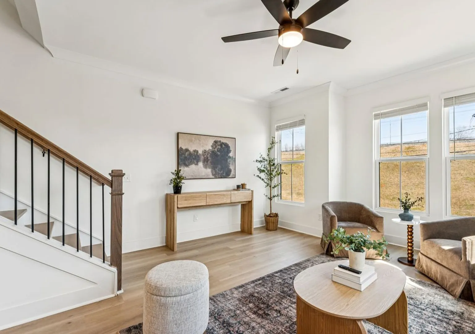 2 BR/2.5BA | Modern Townhome| 2-Car Garage + rooftop terrace — Photo 2
