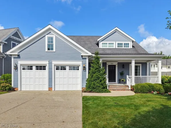 275 Falls Walk Way, Chagrin Falls, OH 44022