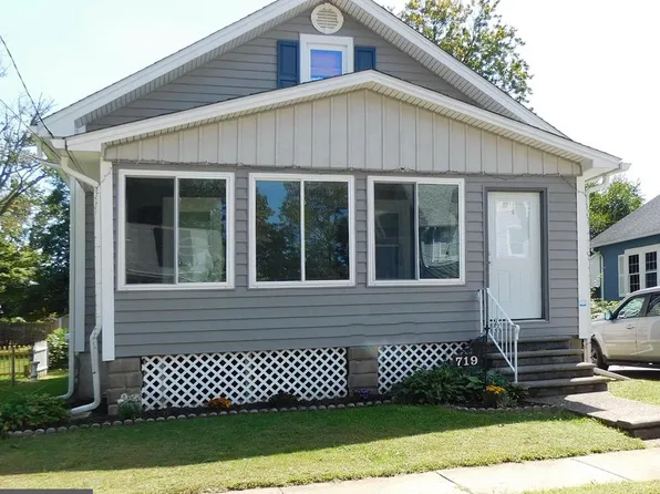 719 Hickory St, Delanco, NJ 08075