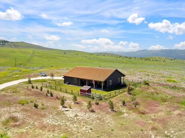584 Double D Rd, Stevensville, MT 59870