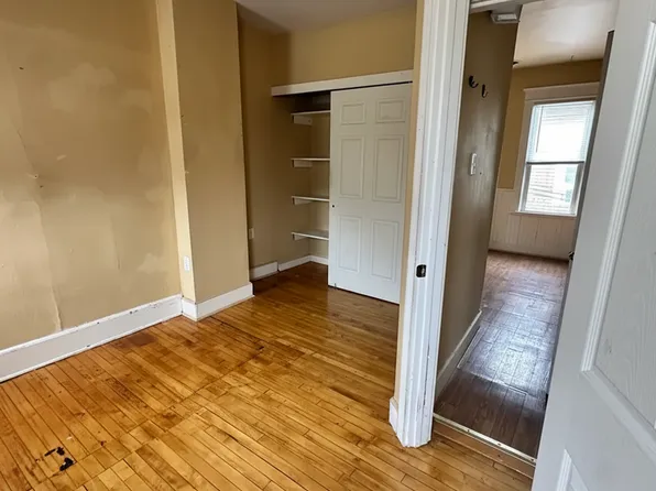 1818 N Pulaski St, Milwaukee, WI