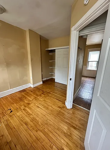 1818 N Pulaski St Photo 1