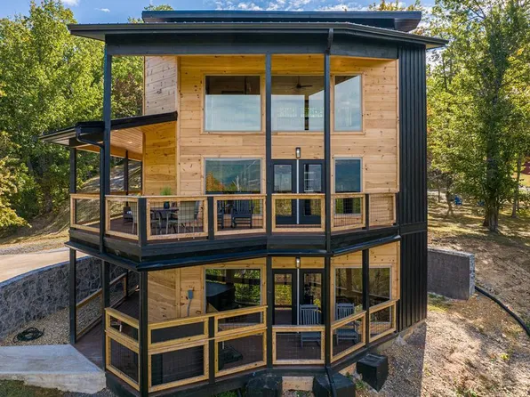 2309 Village Cir, Sevierville, TN 37862