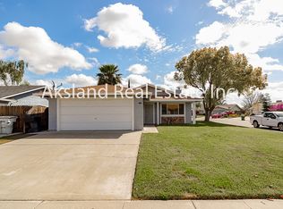 354 Blossom Dr, Ripon, CA 95366