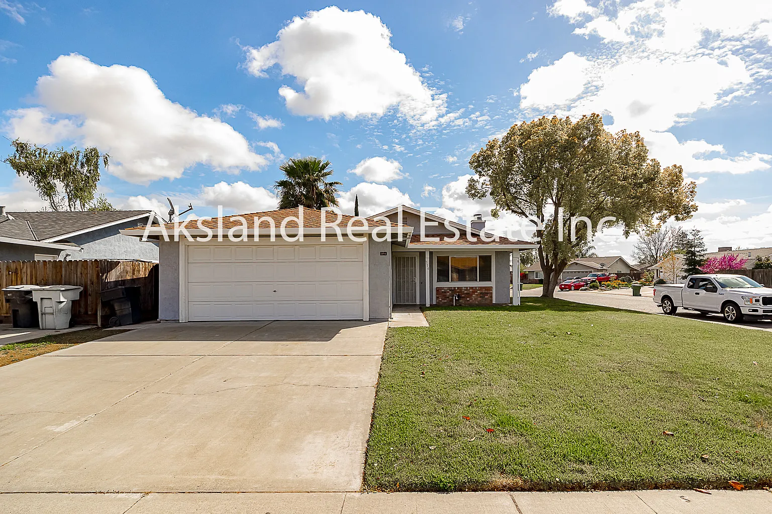 354 Blossom Dr photo 1