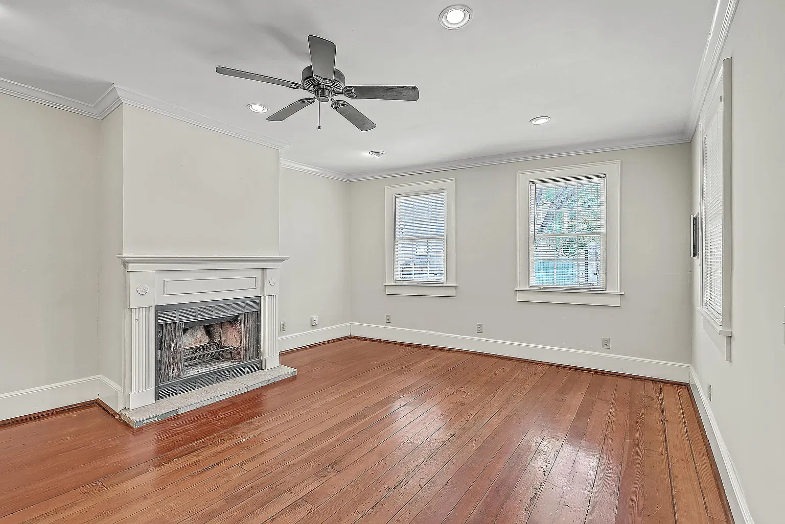 2 bed, 987 sqft, $4,500 — Photo 4