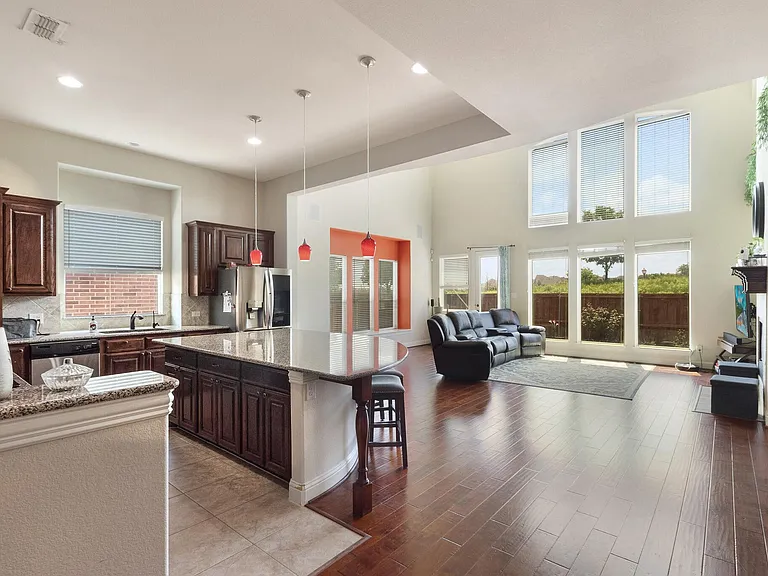 2573 Hannah Cir — Photo 26