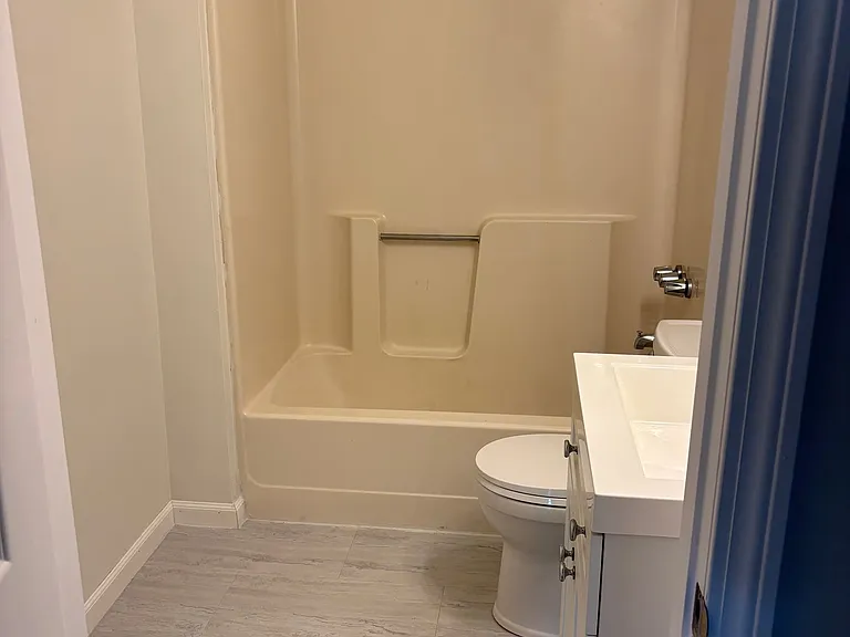 2 Knightsbridge Dr — Photo 15