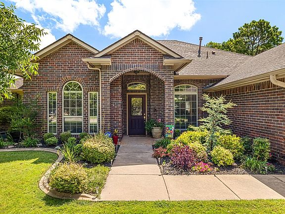2nd image of 1103 Woodbrook Dr
