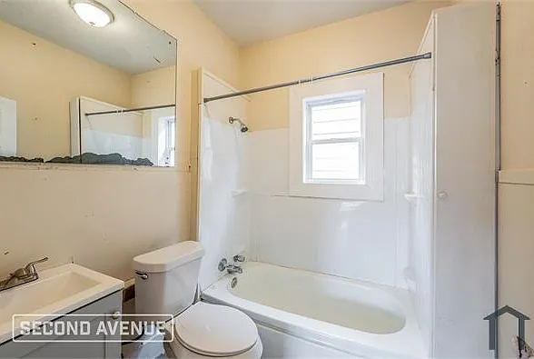 3201 Avenue E — Photo 18