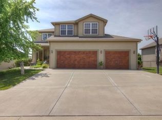 702 Crestridge Dr, Kearney, MO 64060