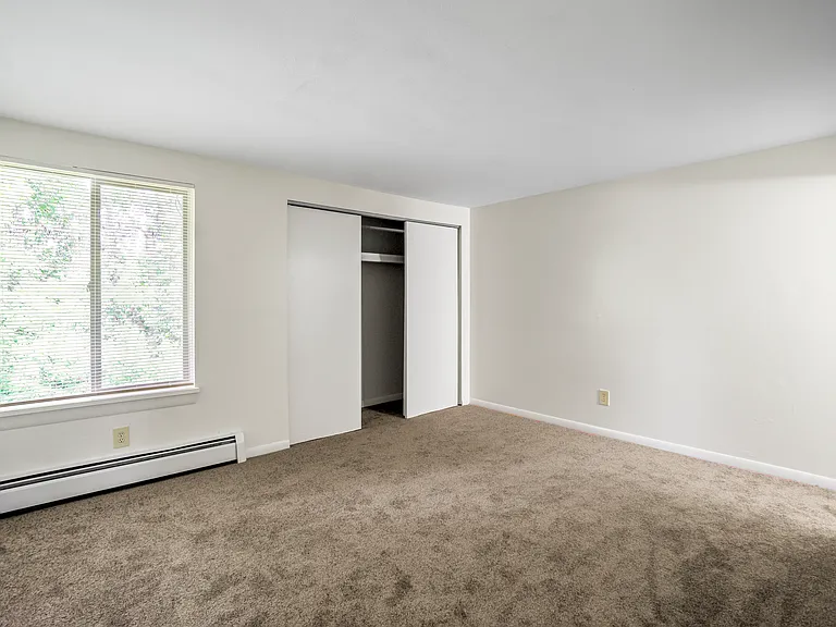 Clay Court Apartments — Photo 42