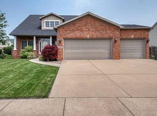 1704 Whitmer Ct, Bloomington, IL 61704