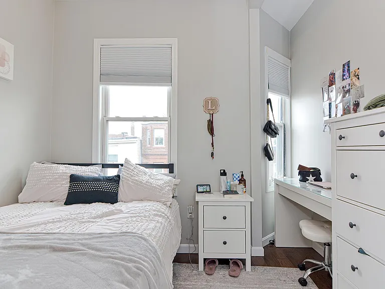 347 E 8th St #3 — Photo 9