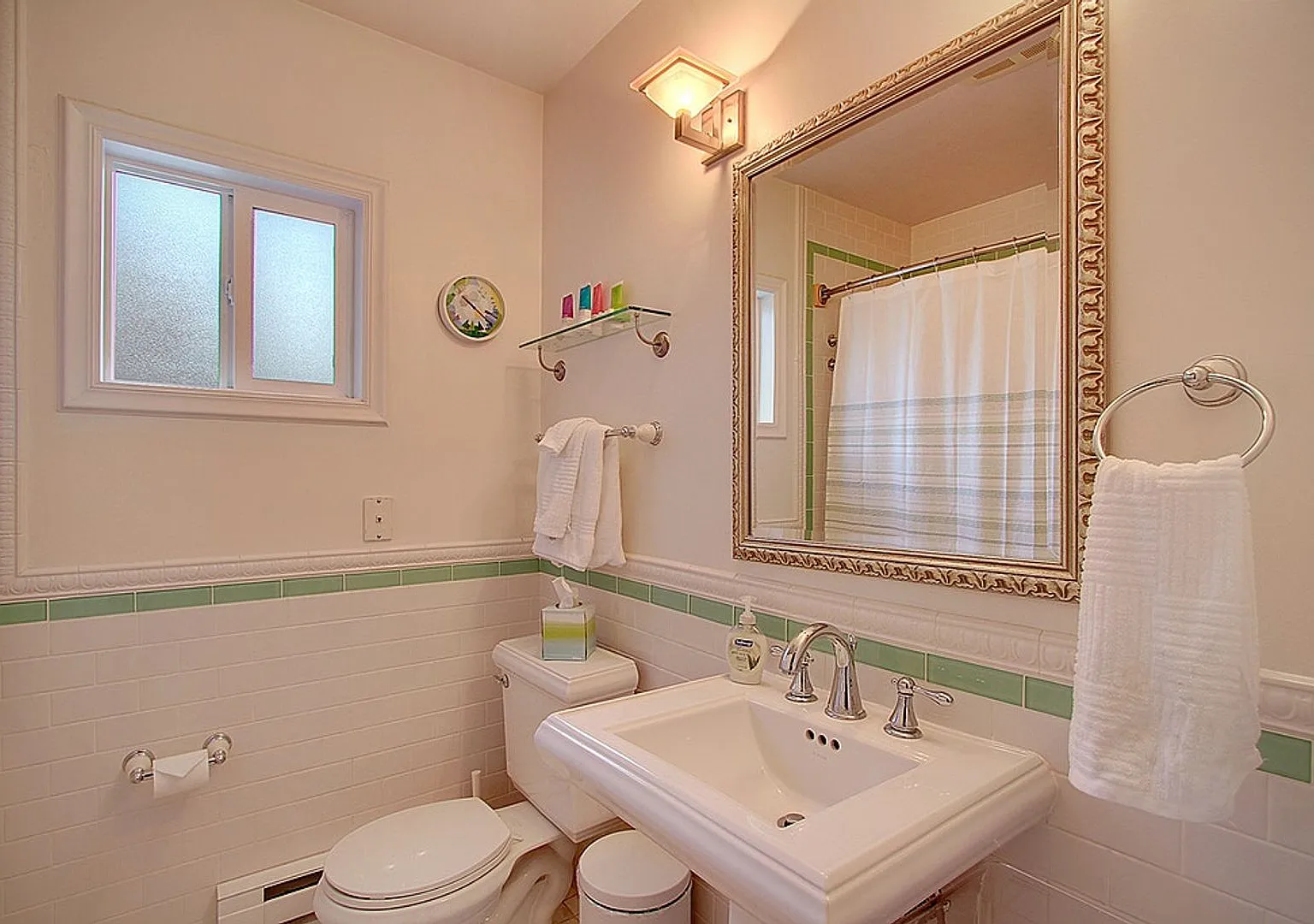 One Month Free Rent!* Furnished Cozy Bungalow Style Condo in Capitol Hill — Photo 1
