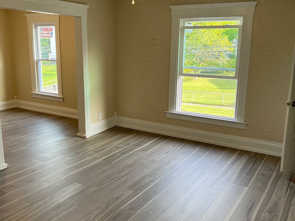 1st image of 308 Essex St Floor 2