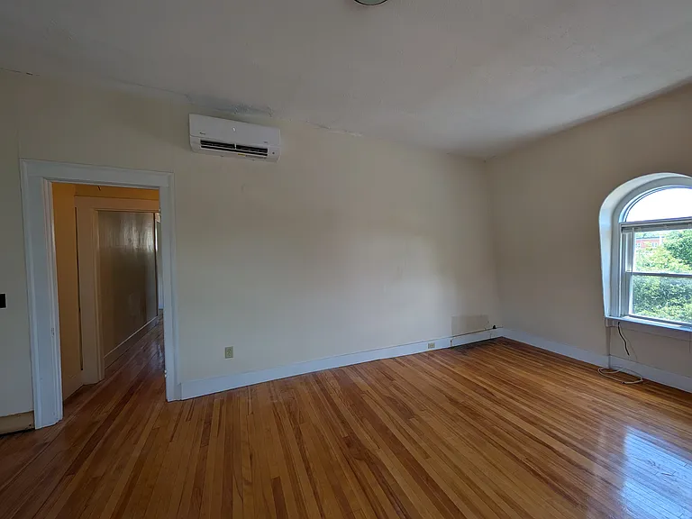 225 S Main St #301 — Photo 2