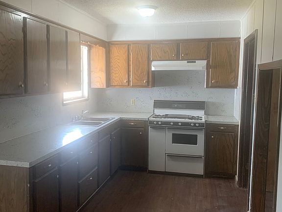 3rd image of 1522 Lampkin St