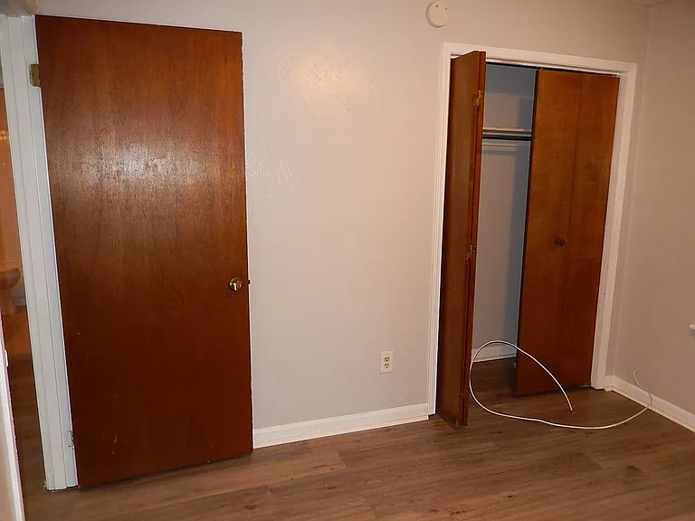 2334 Sylvan Ct — Photo 15