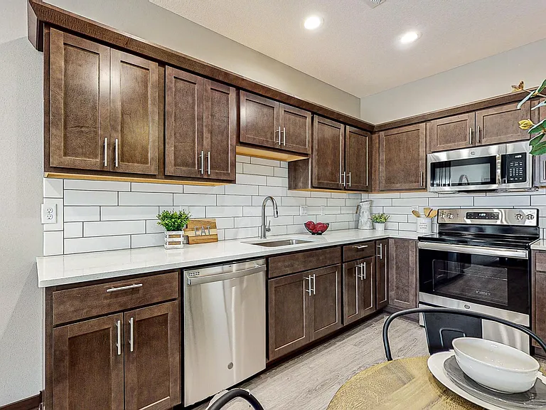 1035 NW Lexi Ln — Photo 4