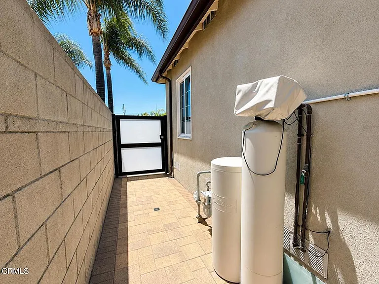 7330 Satsuma Ave — Photo 30