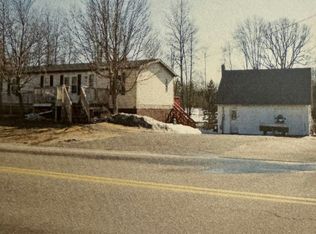 131 Pickering Rd, Rochester, NH 03839