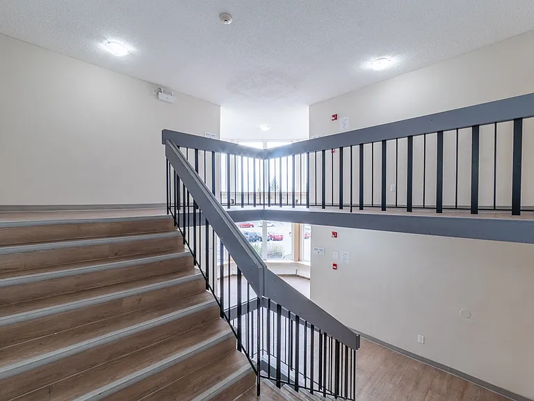 3805 Marlborough Dr NE — Photo 32