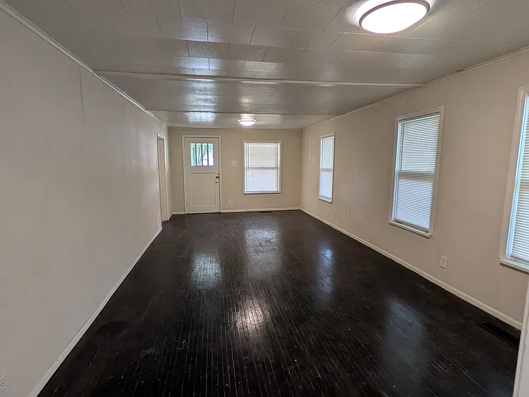 4020 E Archer St — Photo 11