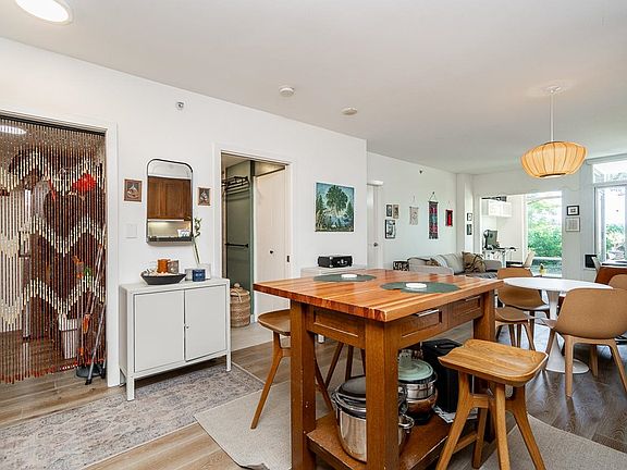 2nd image of 2288 Broadway W #331