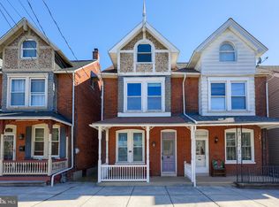 239 S 8th St, Columbia, PA 17512