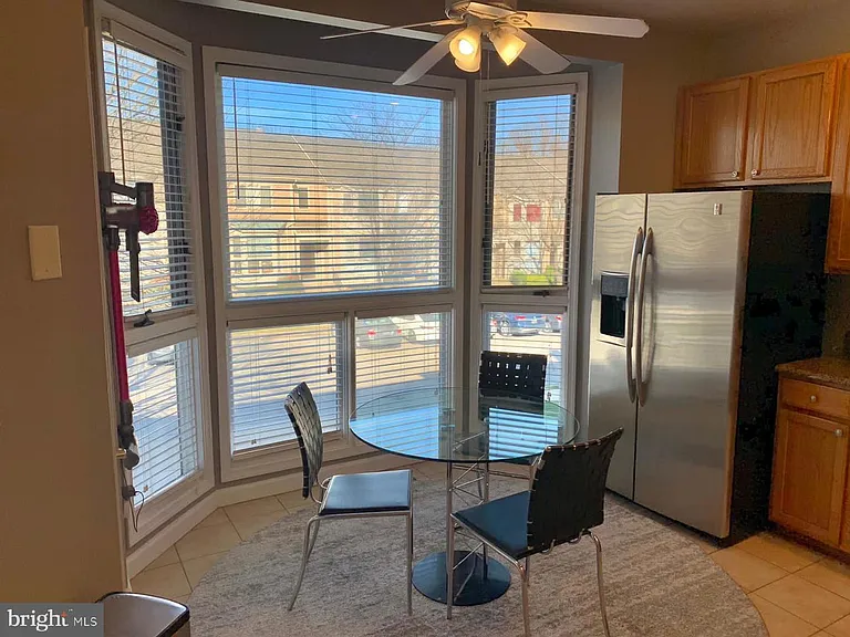 55 Taverngreen Ct — Photo 13