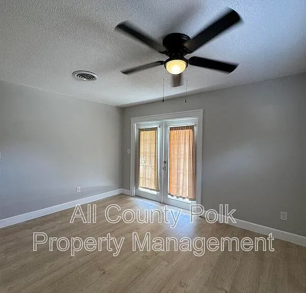 2255 E Helen Cir — Photo 26