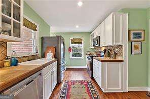 3rd image of 827 Pinetree Dr
