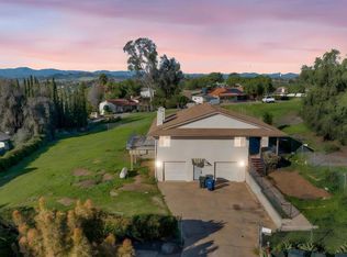 2058 Hawley Dr, Vista, CA 92084