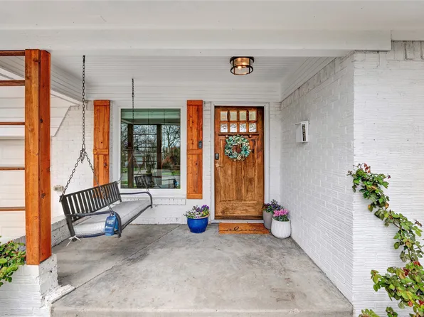 2031 Housley Dr, Dallas, TX 75228