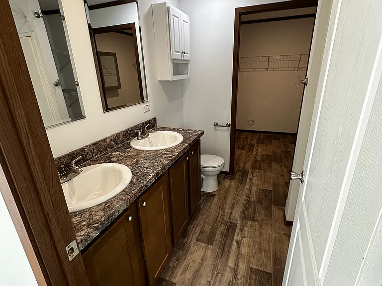 507 N Cedar St — Photo 24