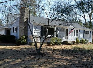 375 New Meadow Rd, Barrington, RI 02806